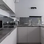 One Bedroom Apartment With A Balcony - Dietla 109 Street